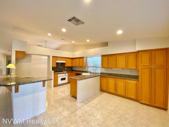 Building Photo - 3 br, 2.5 bath House - 3065 Emerald Wind St