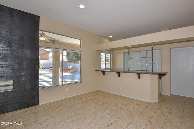 Foto del edificio - 9814 W Rock Springs Dr