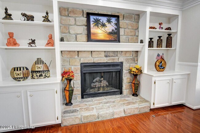 Foto del edificio - 1102 Blackthorn Rd
