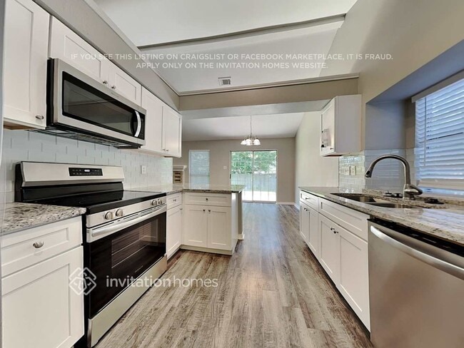Building Photo - 159 Summerhill Dr