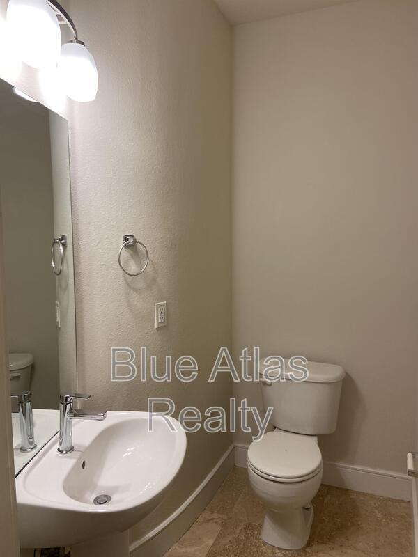 Building Photo - 2690 Rockbrook Dr