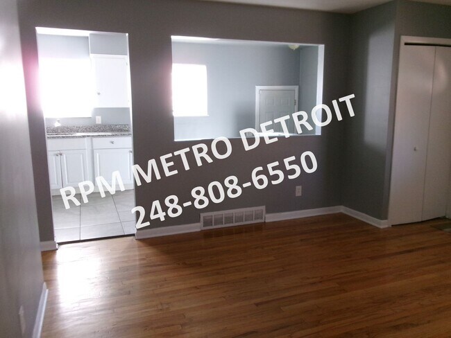 Building Photo - Ready to Move in Warren Home