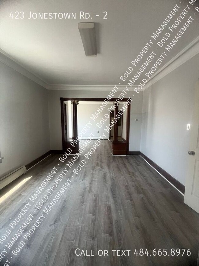 Building Photo - 423 Jonestown Rd
