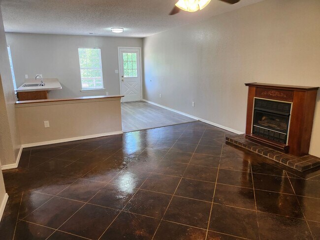 Building Photo - 3bed/2bath house