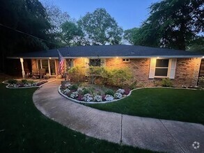 Building Photo - 1503 Oak Glen Trail