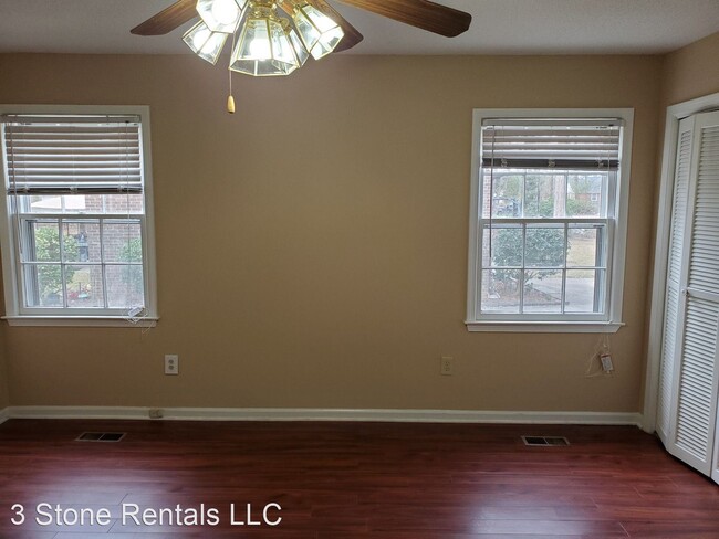 Building Photo - 3 br, 2 bath House - 728 Joyce Lane