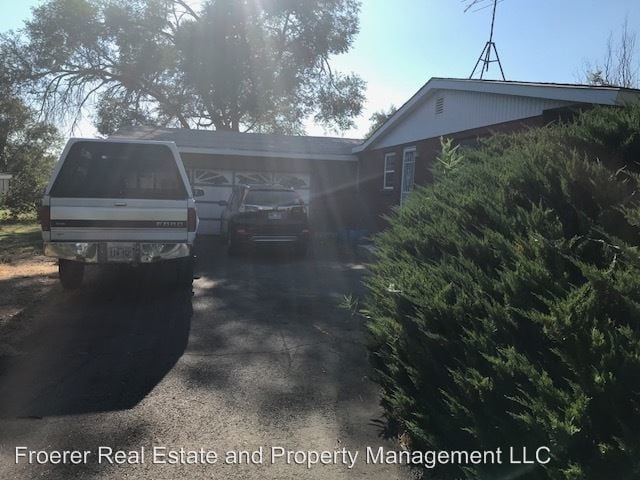 Building Photo - 4 br, 2 bath House - 1063 S 4100 W