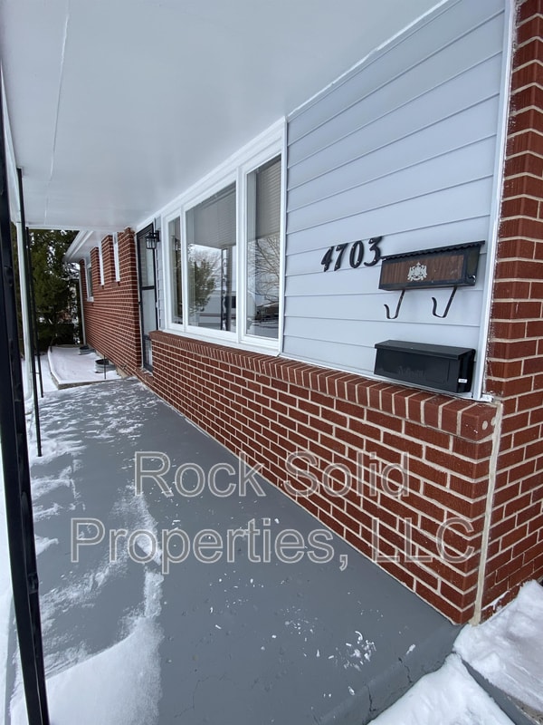 Foto del edificio - 4703 E 17th St