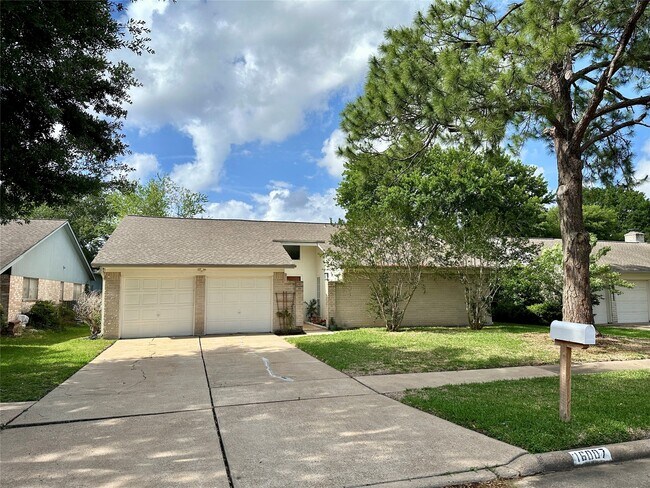 Foto del edificio - 16007 Mill Point Dr