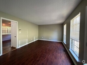 Building Photo - 1717 6th Pl Cir NW