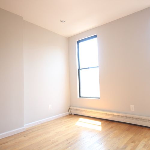 Building Photo - 47 Adelphi St