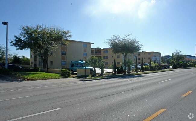 Soleados Cove - Sunlit Cove Apartments