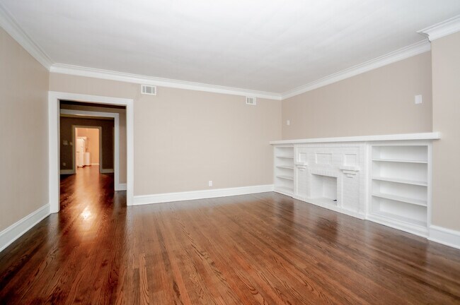 Foto del edificio - 2433 W Fargo Ave