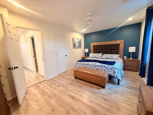 Foto del edificio - 19 Scarlett Ln