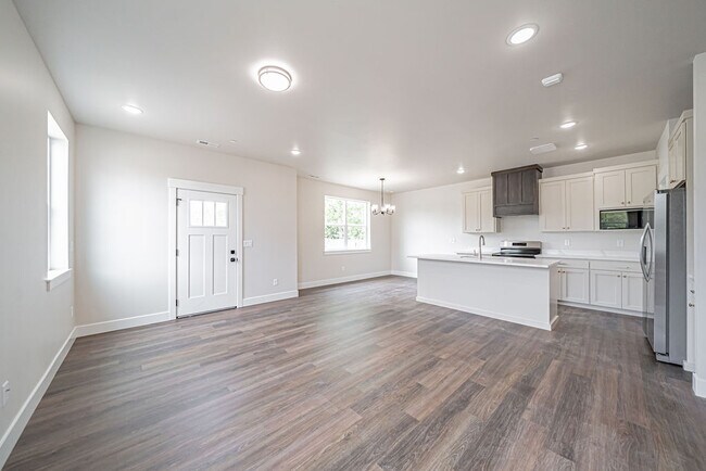 Foto del edificio - 2988 Huntshire Ave