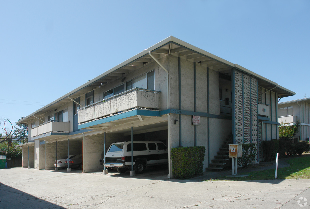 Primary Photo - 4680 W Campbell Ave