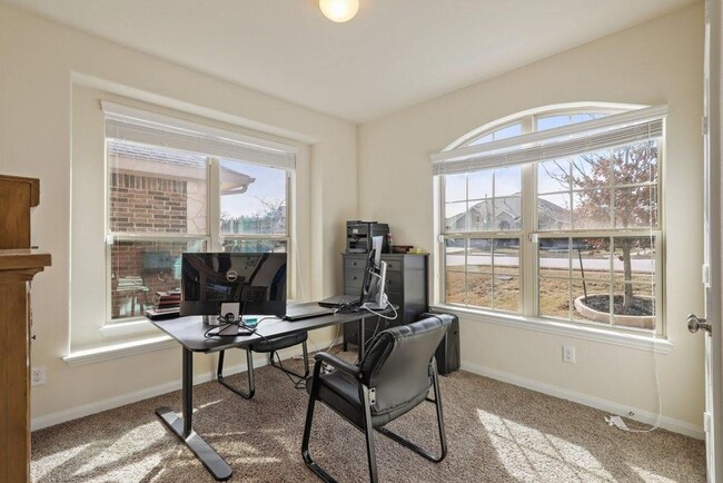 Building Photo - Beautiful Home in the Mayfield Ranch