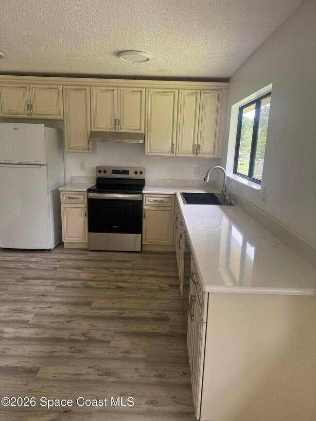 Foto del edificio - 1418 Paley Cir SE