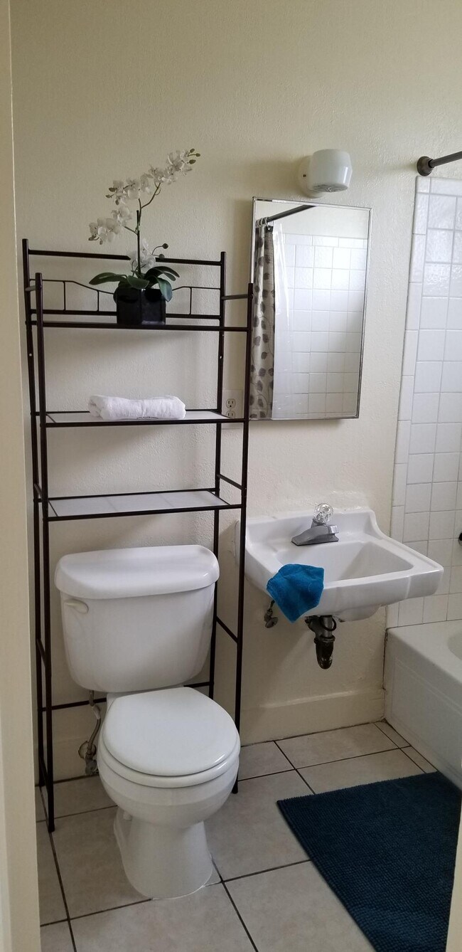 Bathroom - 1406 E 9th St