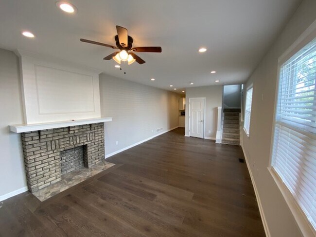 Building Photo - 2869 Findley Ave