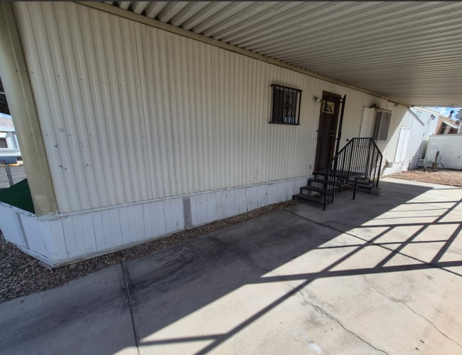 Foto del edificio - 3601 E Wyoming Ave