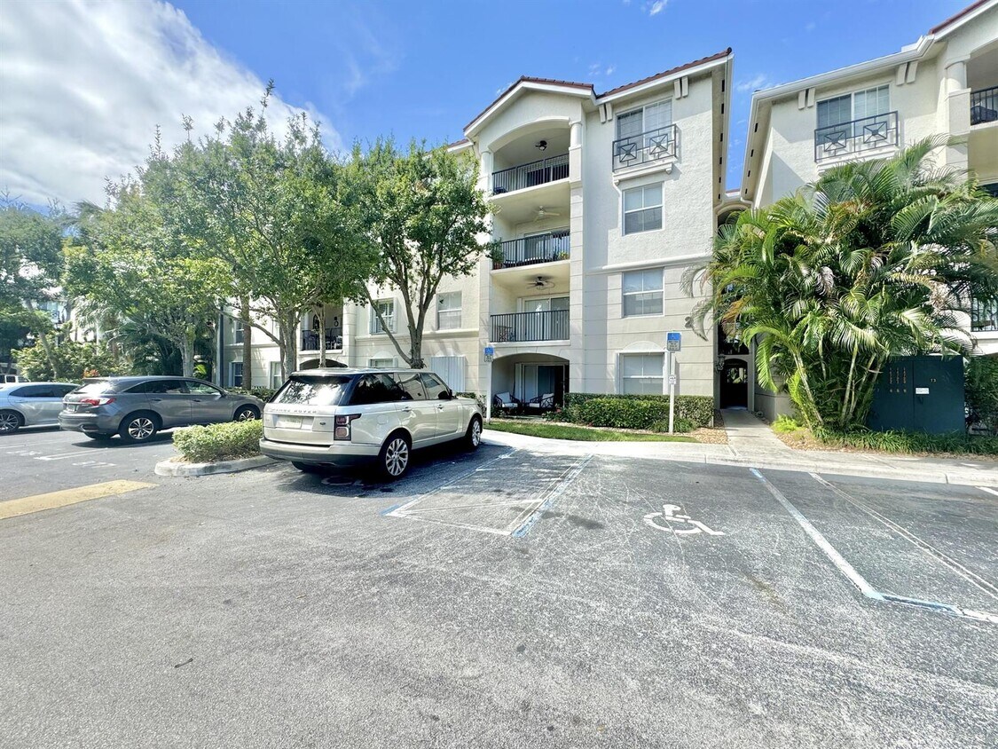 Primary Photo - 2210 Tuscany Way