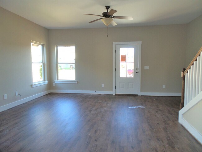 Foto del edificio - Home for Rent in McCalla... Available to V...