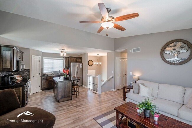 Foto del edificio - Lovely Home Located in Beautiful Neighborh...