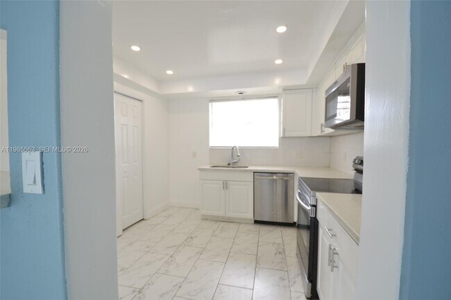 Foto del edificio - 5040 SW 13th St