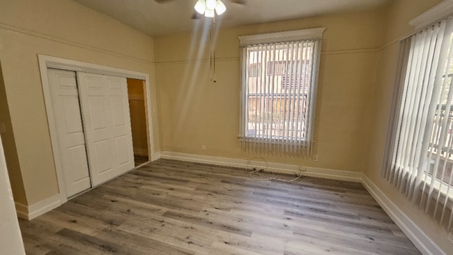 Foto del edificio - 743 S Burlington Ave