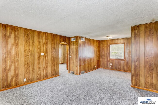 Foto del edificio - 2 bedroom near Wichita State University