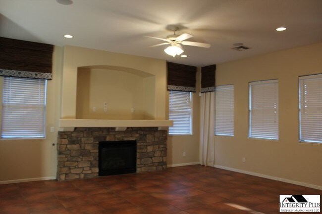 Building Photo - 294 S San Marino Loop