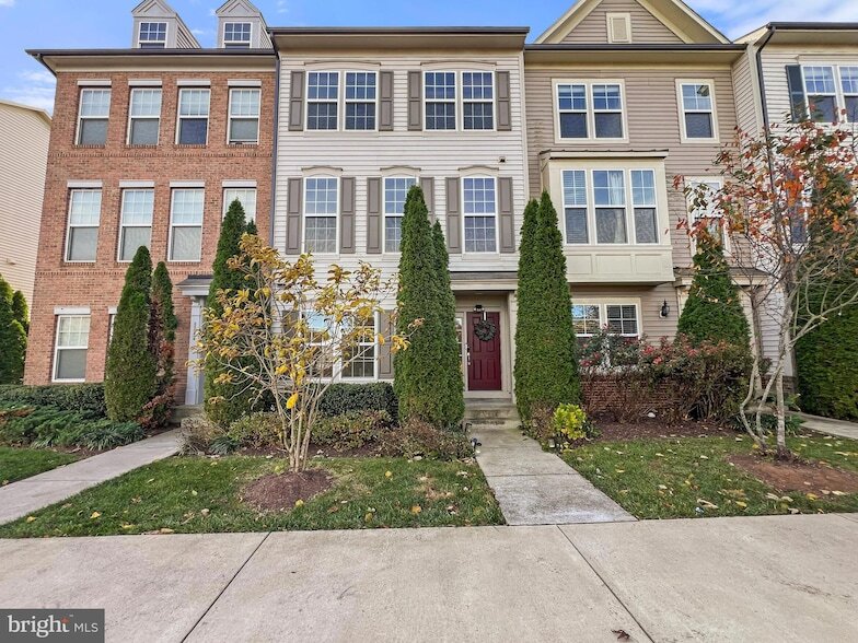 Foto principal - 8942 Dahlgren Ridge Rd