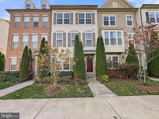 Foto del edificio - 8942 Dahlgren Ridge Rd