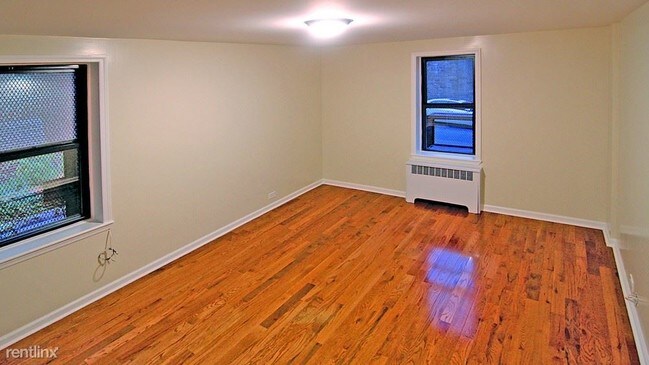 Building Photo - 315 E 167th St