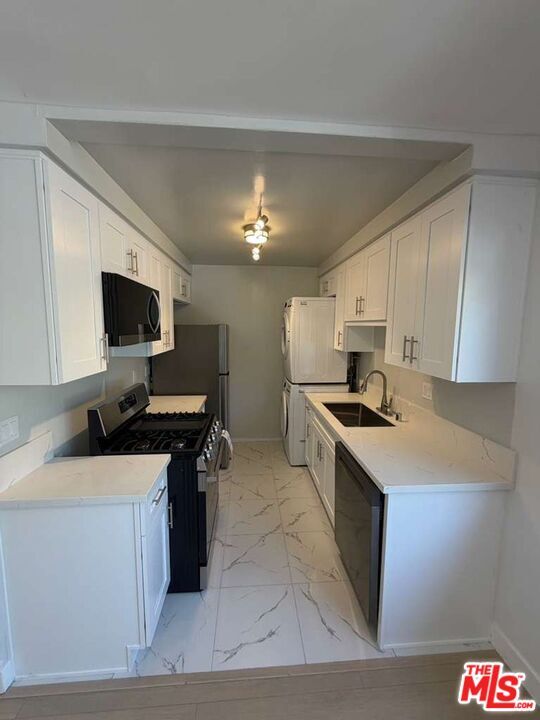 Foto del edificio - 7607 Norton Ave