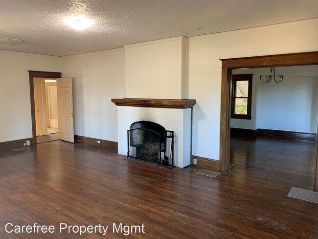 Building Photo - 4 br, 2 bath House - 5465 SW Scholls Ferry...