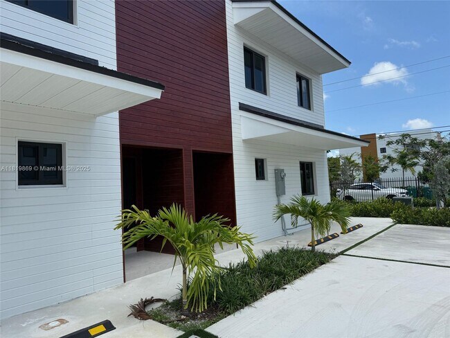 Foto del edificio - 936 NW 10th St