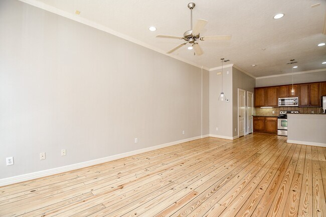 Building Photo - 118 McGowen St