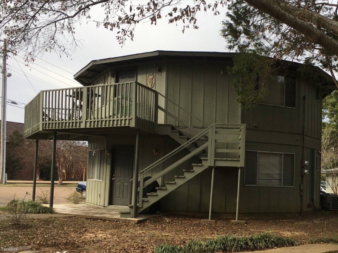 Foto principal - 523 Hathorn Rd