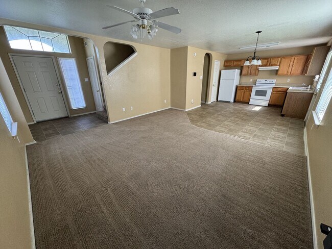 Building Photo - 1312 Saddle Dr