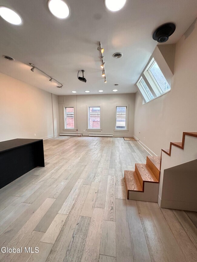 Building Photo - 53 3rd St