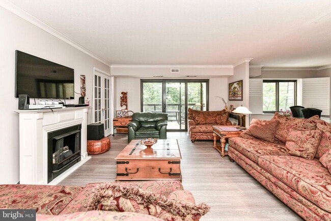 Foto del edificio - 309 Yoakum Pkwy