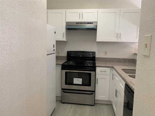 Foto del edificio - 2710 Grants Lake Blvd