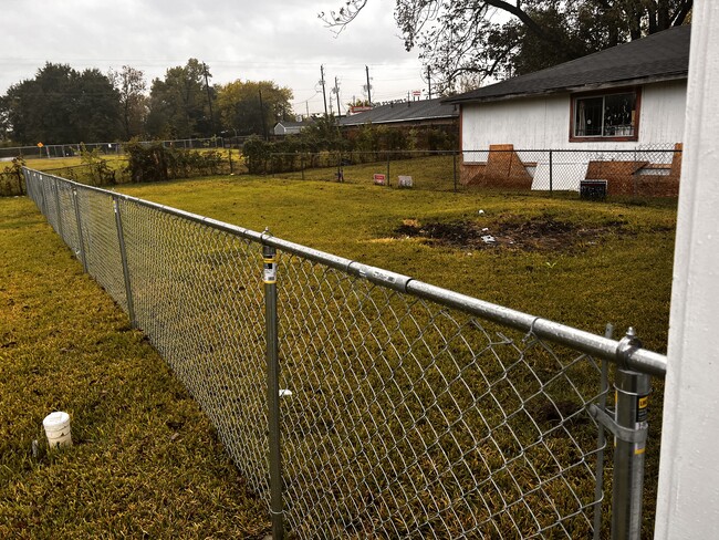 Fenced Yard - 4726 Carmen St