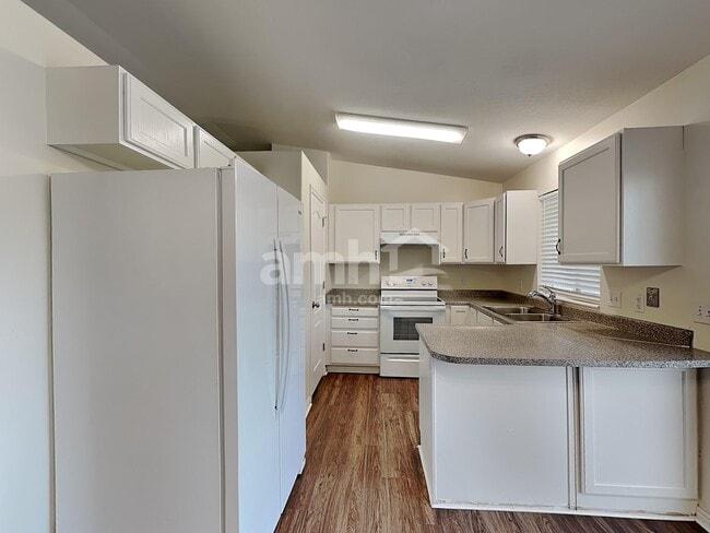 Building Photo - 4177 S 1000 W