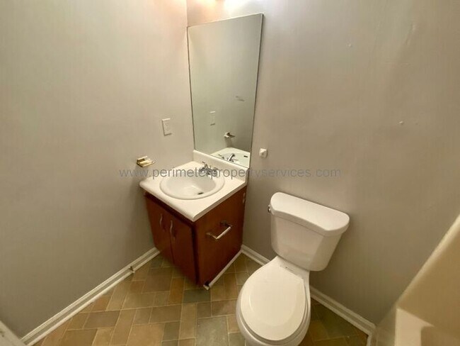 Foto del edificio - Newly Renovated Unit!! Come visit today!!