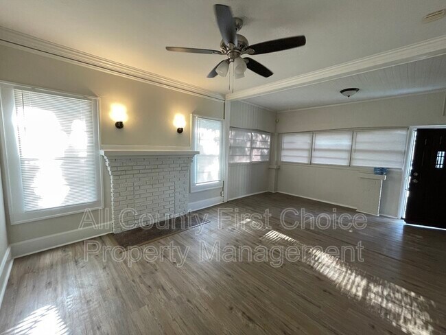 Foto del edificio - 1111 James Ave S