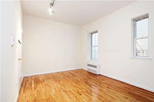 Foto principal - 144 E 22nd St