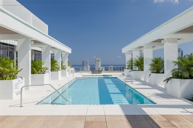 Foto del edificio - 777 3rd Ave N